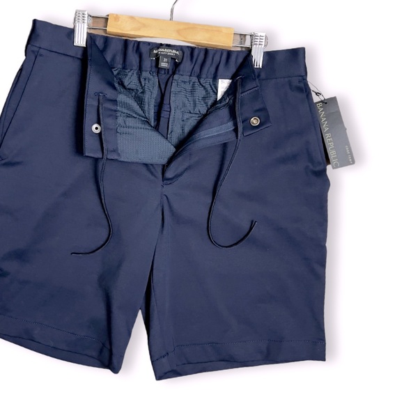Banana Republic 9" Luxe City Short With Core Temp Technology Navy - Picture 1 of 16